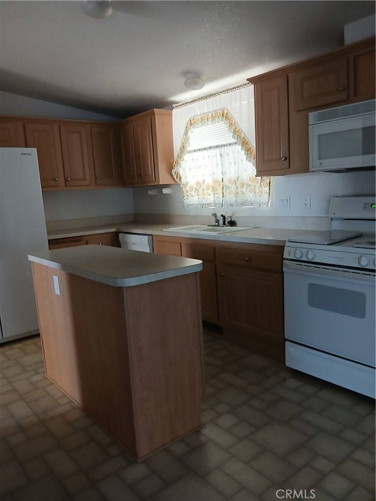 Victorville, CA 92395,13393 Mariposa Rd Spc 251 RD