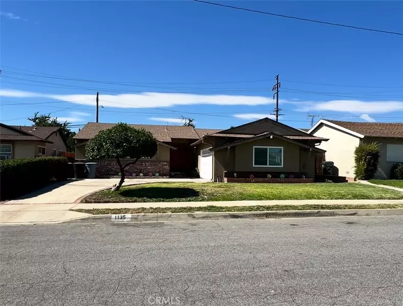 1135 W Coolfield DR, Covina, CA 91722