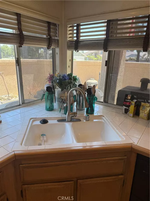 Ontario, CA 91761,2714 S Montego # E