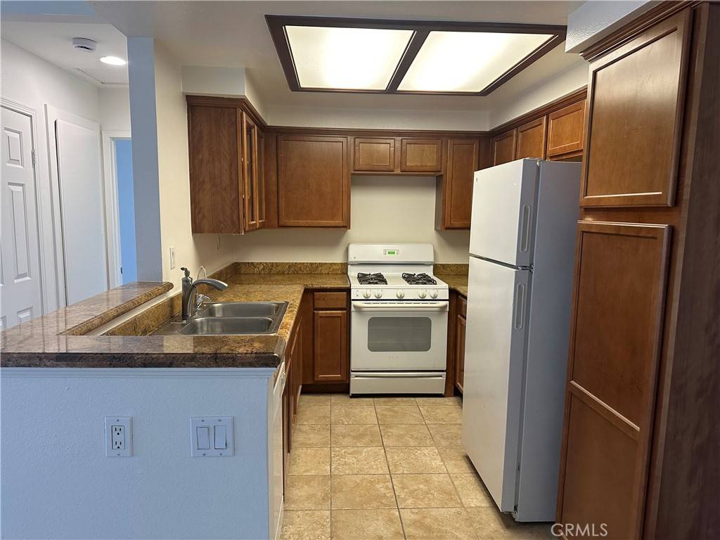 Riverside, CA 92508,200 E Alessandro BLVD #60