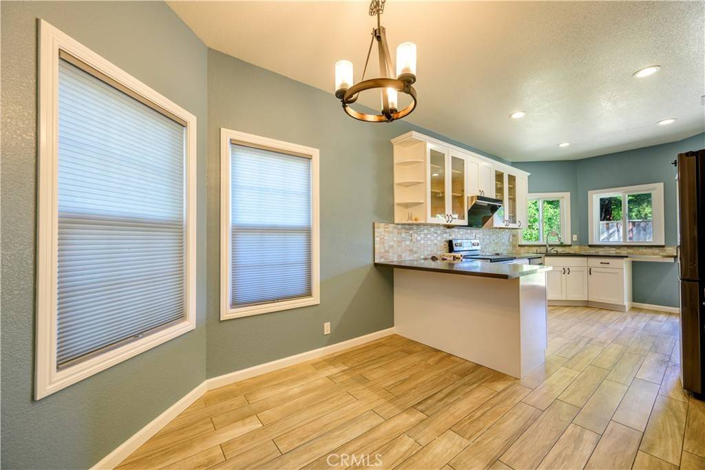 Fremont, CA 94555,5004 Crandallwood DR