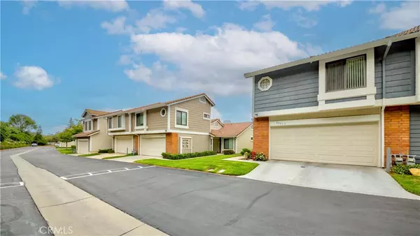 Diamond Bar, CA 91765,2201 Dublin LN #3
