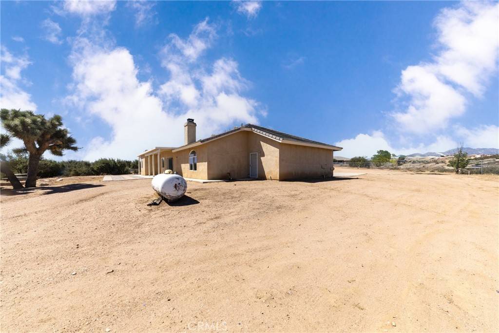 Oak Hills, CA 92344,11155 Prairie TRL