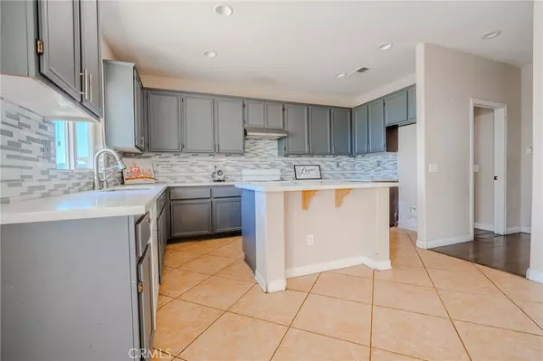 Victorville, CA 92392,11818 Forest Park LN