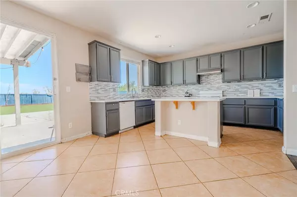 Victorville, CA 92392,11818 Forest Park LN
