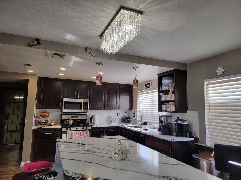 Palmdale, CA 93550,36901 33rd ST E