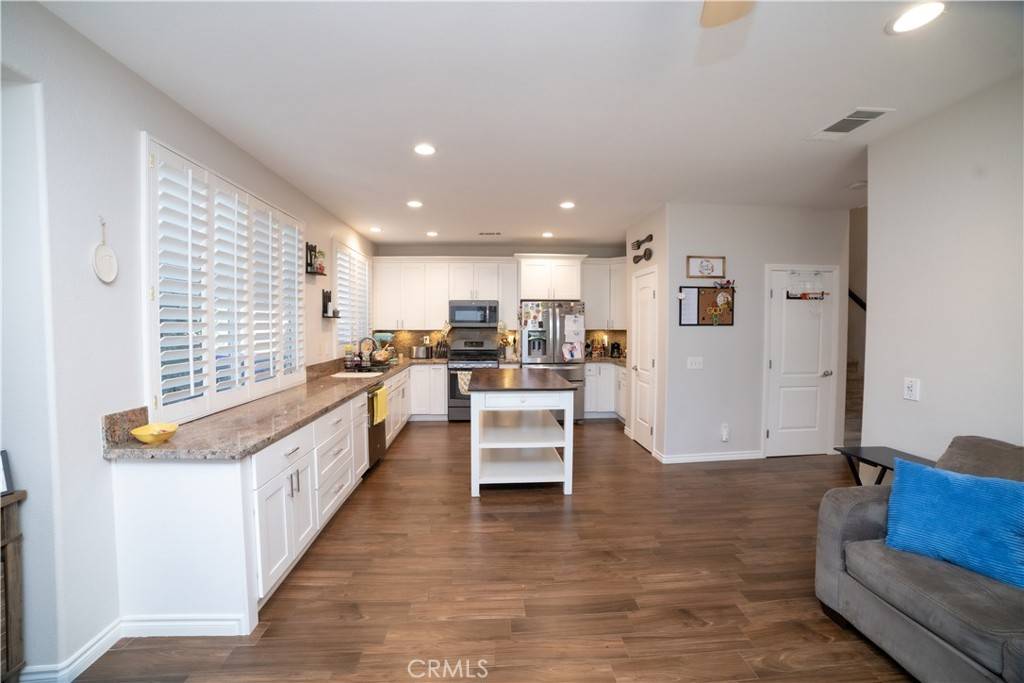 Yucaipa, CA 92399,11776 Wickford PL