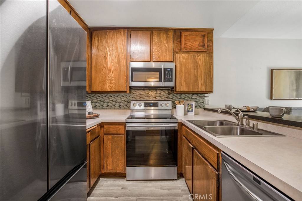 Upland, CA 91786,939 W Pine ST #44