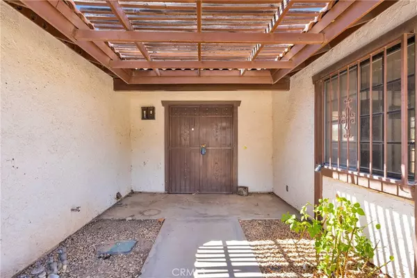 Victorville, CA 92395,15776 Candlewood DR