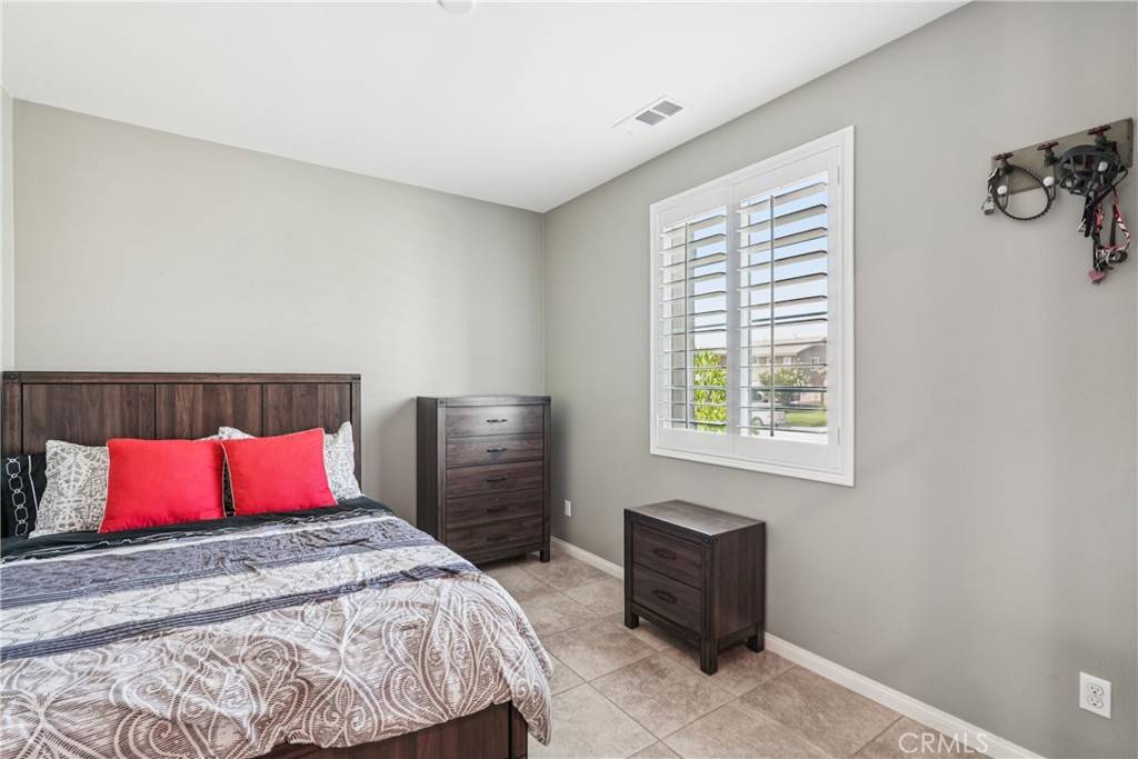 Fontana, CA 92336,5371 Salt Bush WAY
