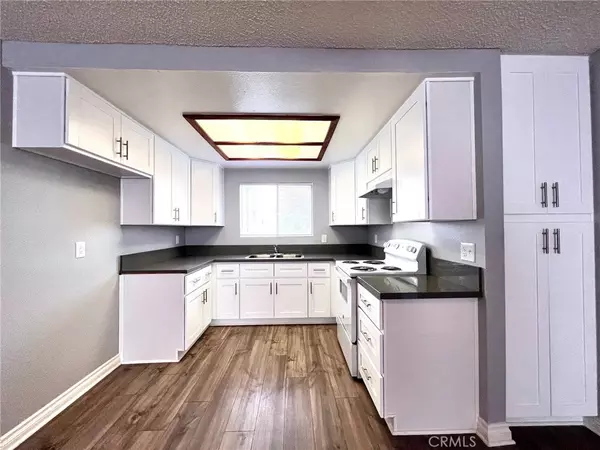 Azusa, CA 91702,810 S Citrus AVE #4