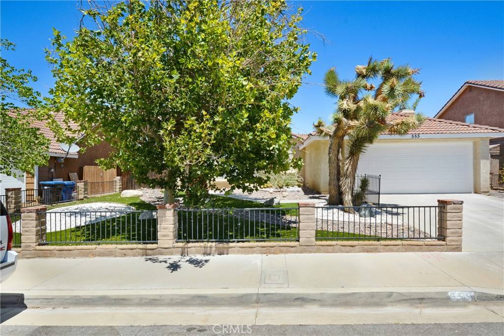 555 Conifer DR, Palmdale, CA 93550