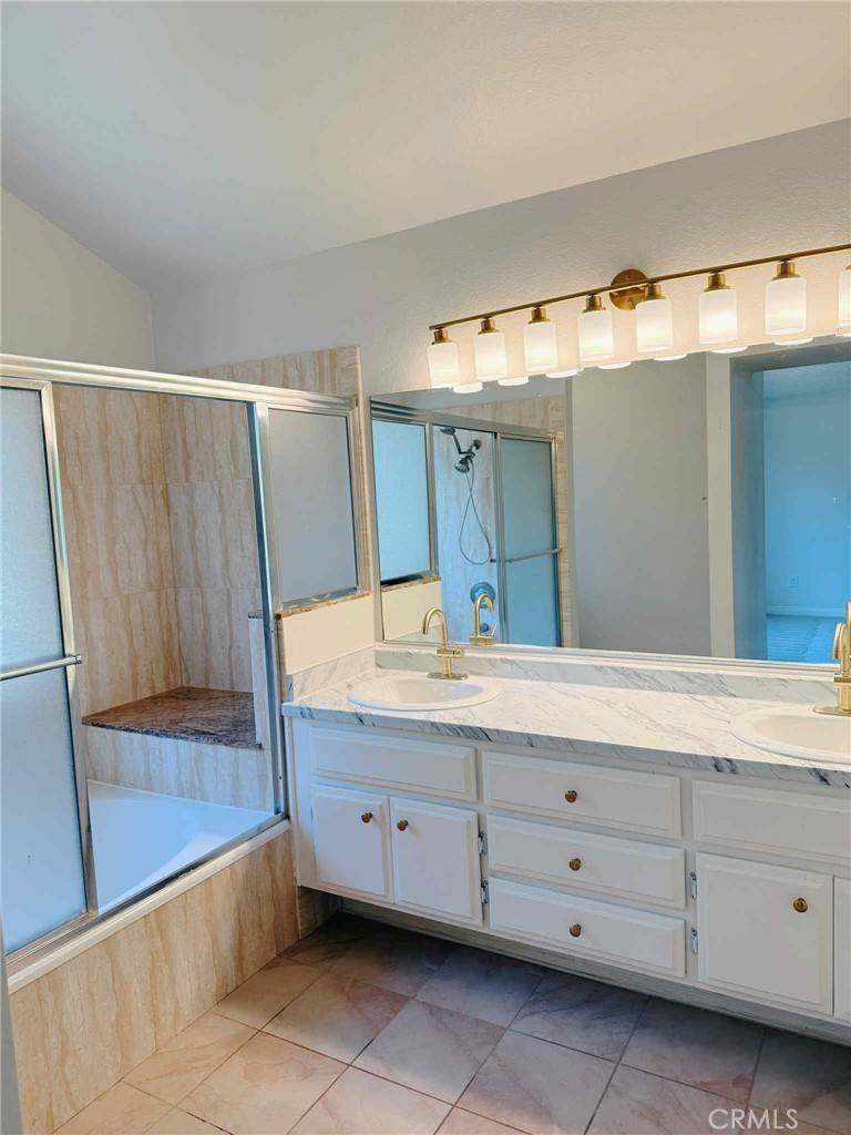 Corona, CA 92882,3261 Mountainside DR