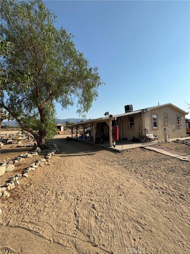 11924 Mountain RD, Pinon Hills, CA 92372