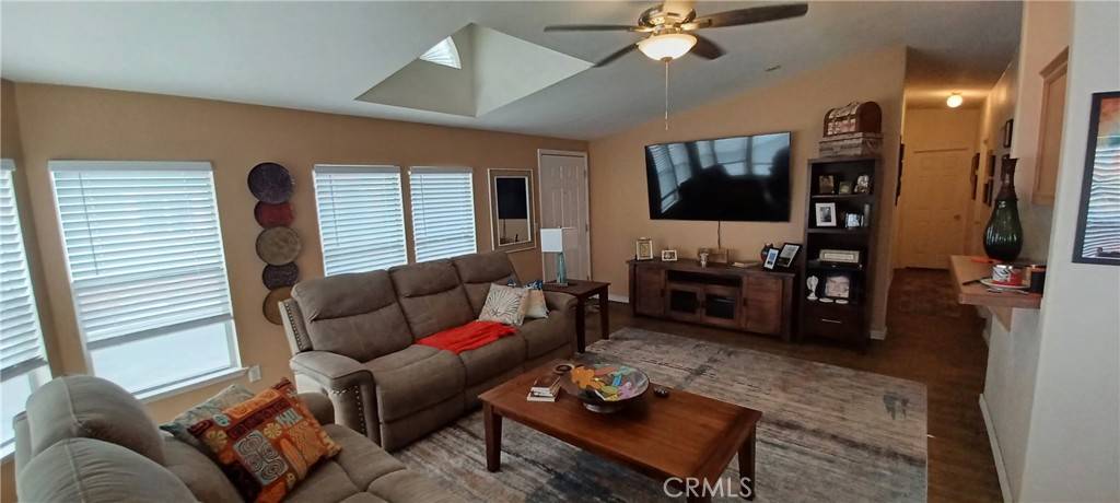 Lakewood, CA 90715,20806 Gridley Road #68
