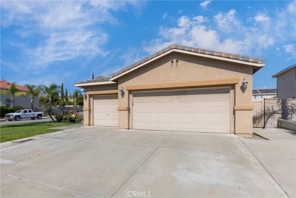 Fontana, CA 92336,7239 Plumrose ST