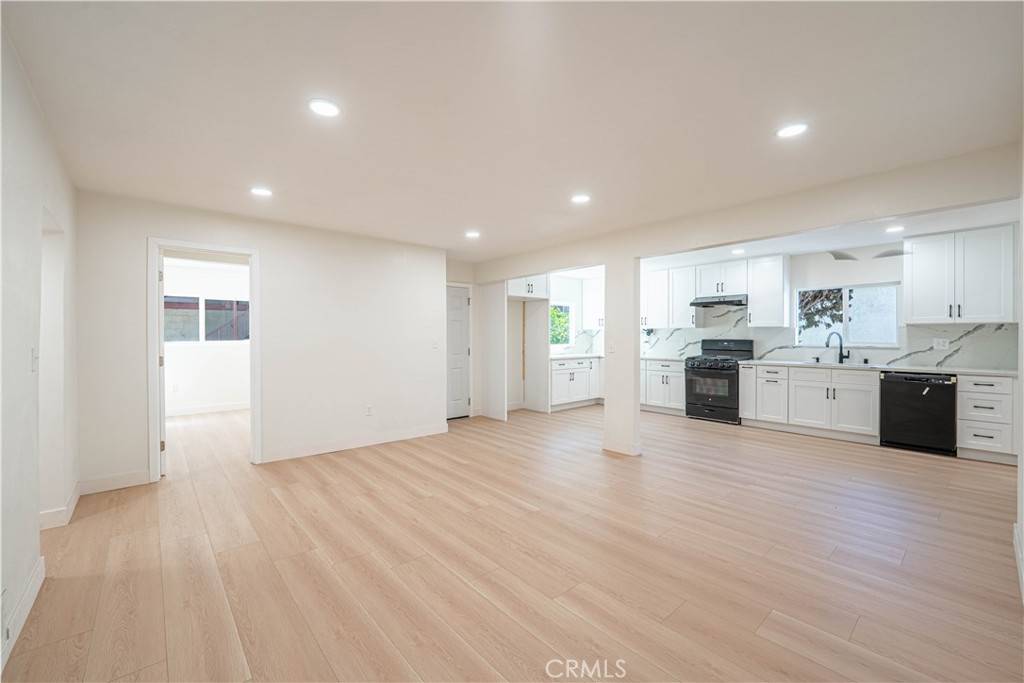 Hawthorne, CA 90250,3510 Slayton ST