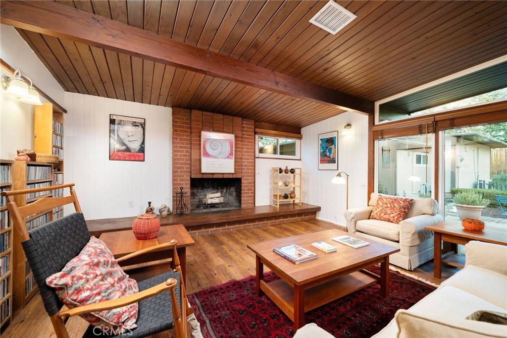 Claremont, CA 91711,2492 Grand AVE