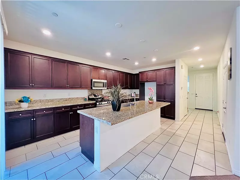 3172 E MOUNT RAINIER DR, Ontario, CA 91762