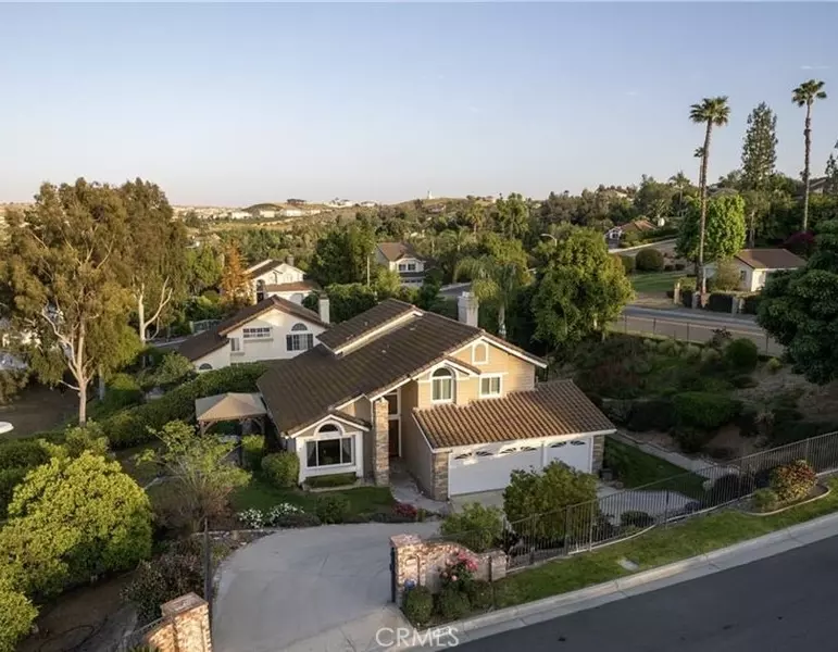 16390 Whiteblossom CIR, Riverside, CA 92503