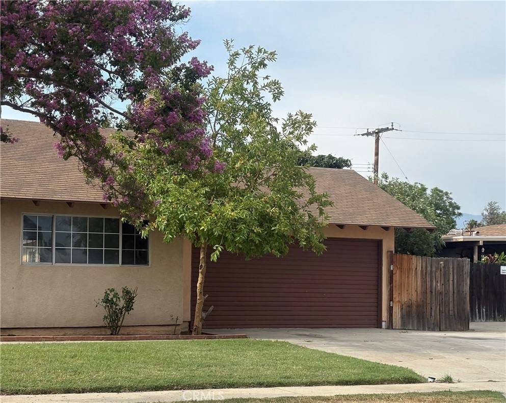 Rialto, CA 92376,878 E Holly ST