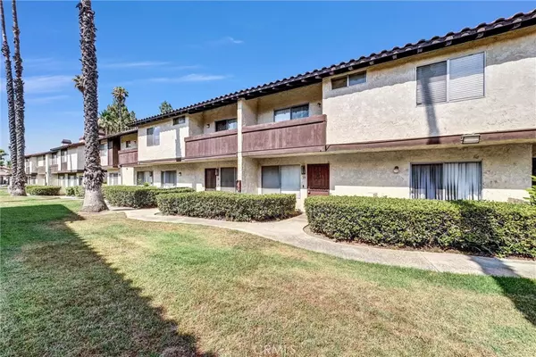 1077 Santo Antonio DR #39, Colton, CA 92324