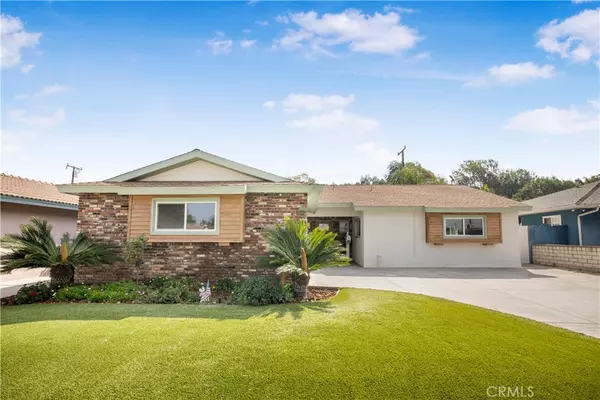 Santa Ana, CA 92705,2713 N Larchmont AVE