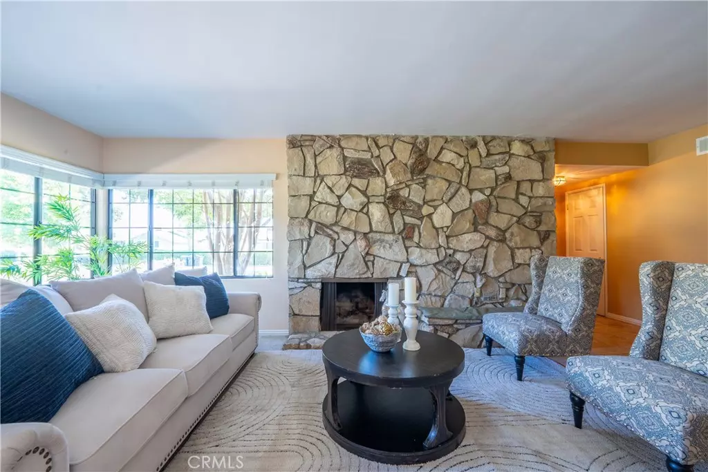 Glendora, CA 91741,439 W Virginia AVE