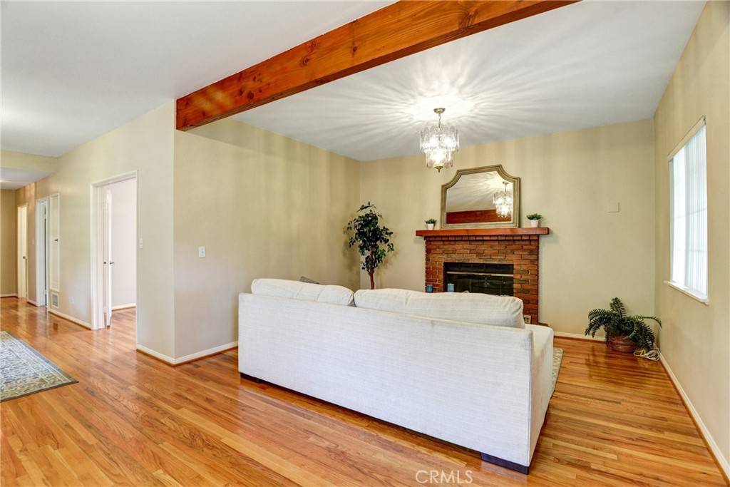 La Verne, CA 91750,2364 6th ST