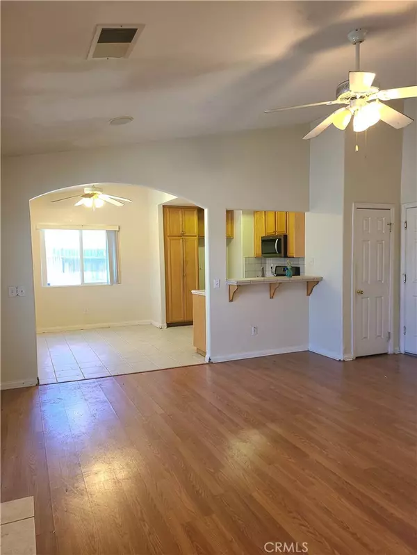 Victorville, CA 92394,15358 San Miguel WAY