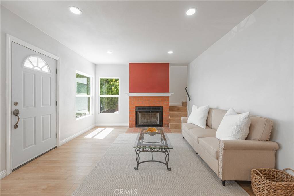 Los Angeles, CA 90032,4531 Gateside DR