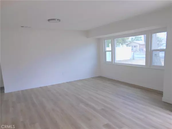 Fontana, CA 92335,10149 Oleander AVE