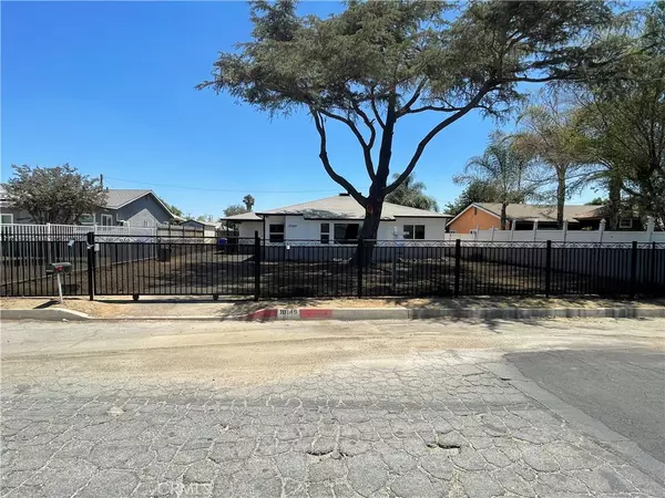 Fontana, CA 92335,10149 Oleander AVE