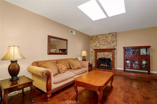 Duarte, CA 91010,3557 Brookridge RD