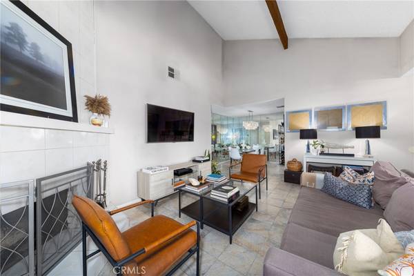 Van Nuys, CA 91406,7301 Balboa BLVD #8