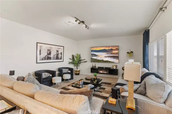 Victorville, CA 92392,12033 Knight CT