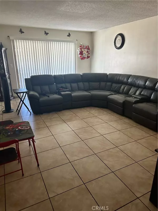 San Bernardino, CA 92411,1444 Madison ST
