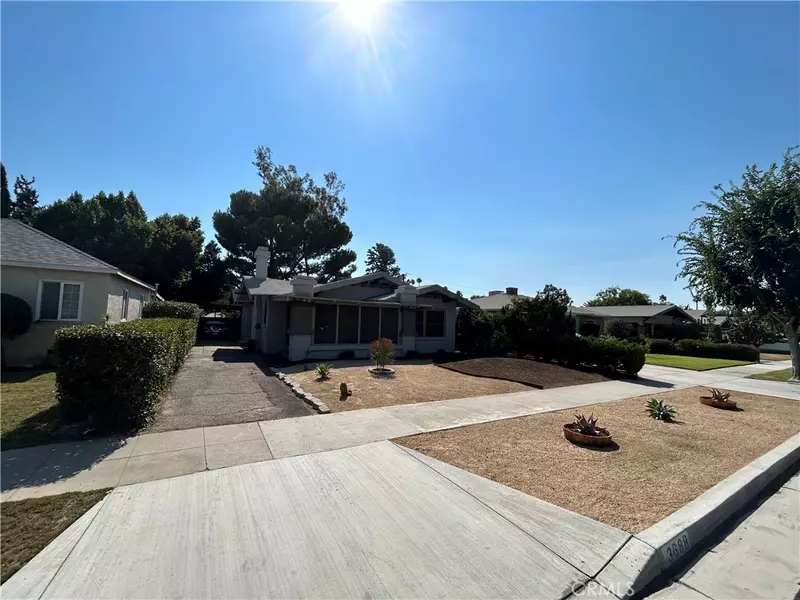 3688 Hoover ST, Riverside, CA 92504