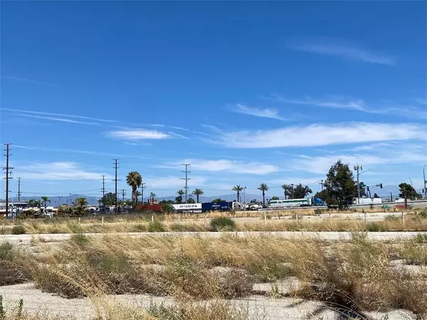Fontana, CA 92335,10238 Cherry AVE