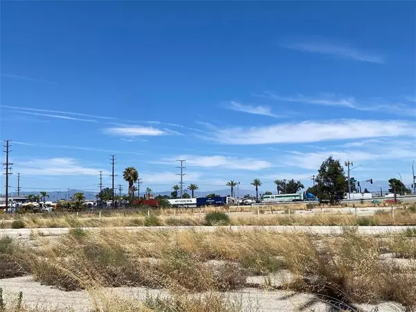 Fontana, CA 92335,10238 Cherry AVE
