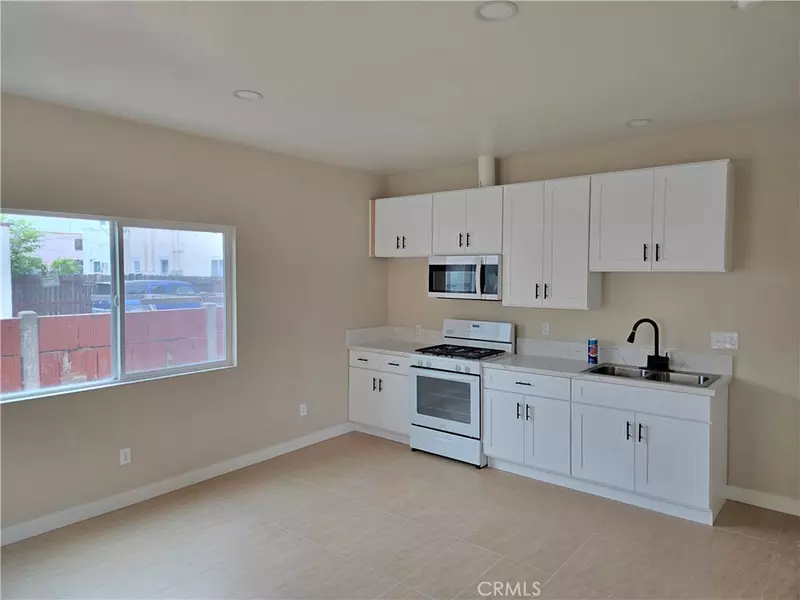 6008 Kansas, Los Angeles, CA 90044