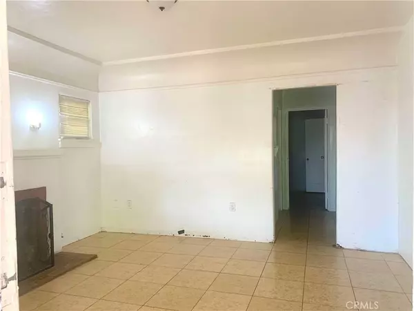 Pomona, CA 91768,781 W Center ST