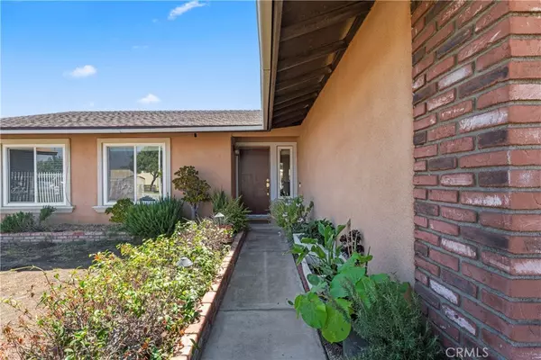 Fontana, CA 92336,7365 Cypress AVE
