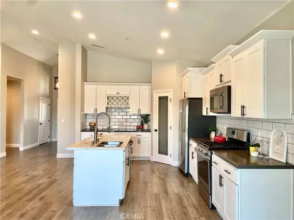 Victorville, CA 92395,13165 Palos Grande Dr