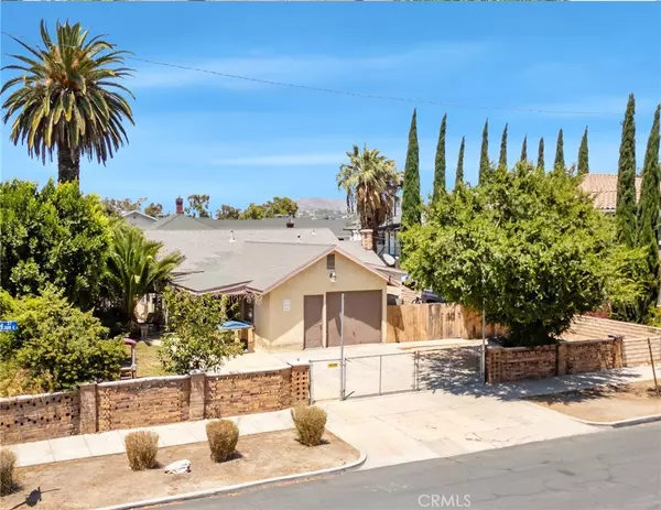 Corona, CA 92879,311 E 8th ST
