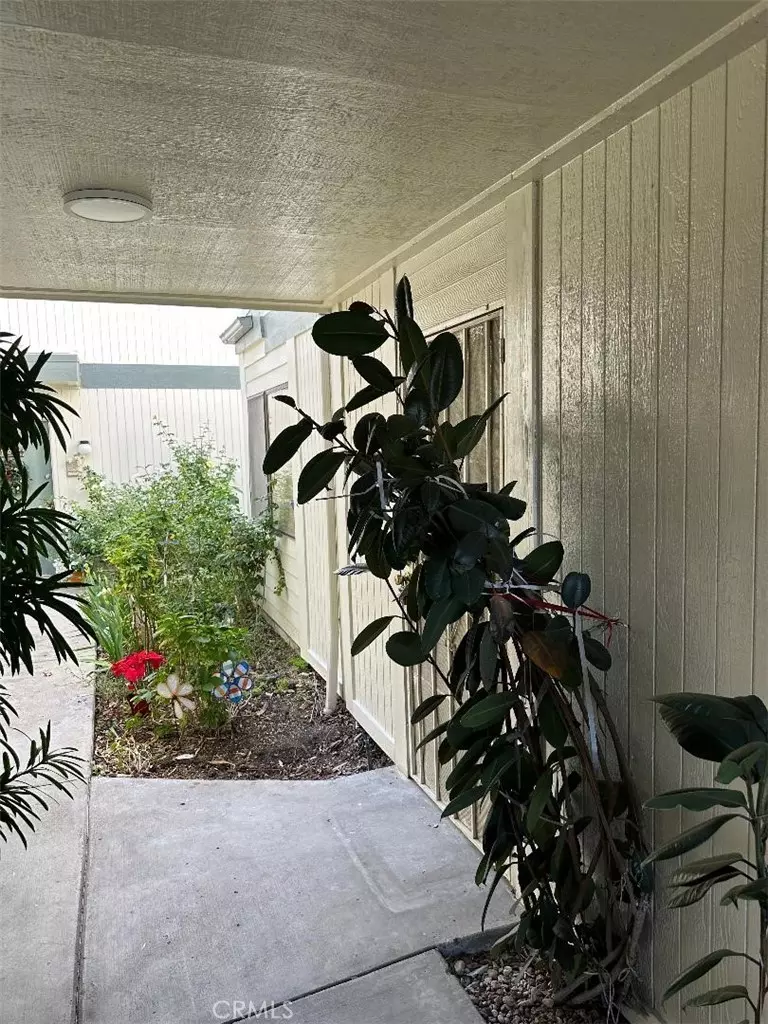 Sunland, CA 91040,10475 Newhome AVE #3