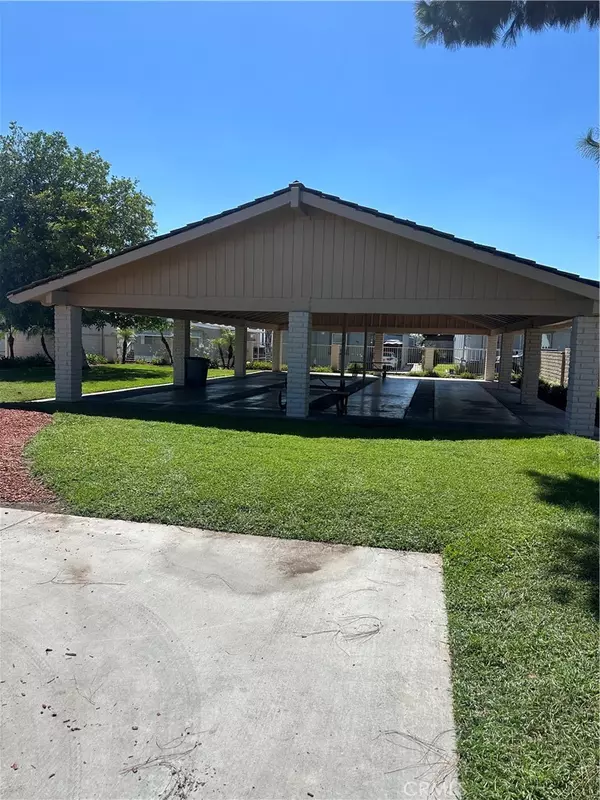 Fontana, CA 92336,7908 tokay Ave #108