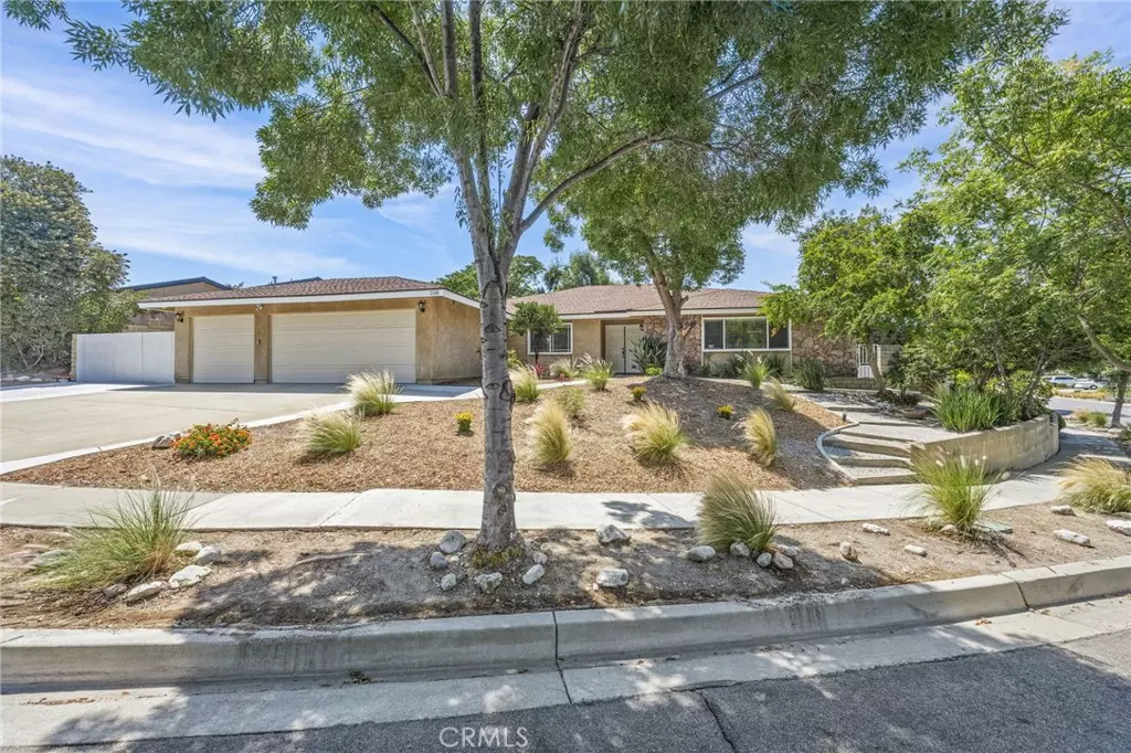 Claremont, CA 91711,108 Limestone RD