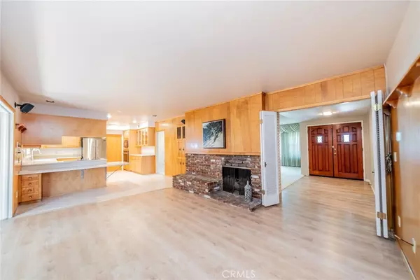 Rialto, CA 92377,5704 Olive AVE