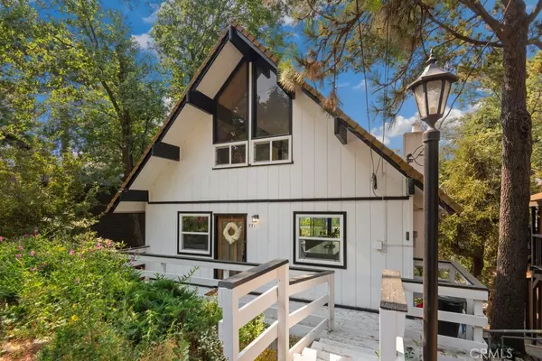 771 W Victoria CT, Lake Arrowhead, CA 92352
